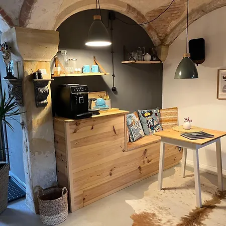 Q 1825 Apartment